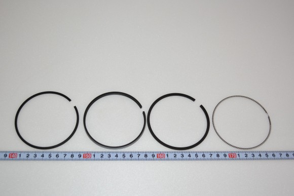 Кольца поршневые 0,25 для двигателя Kubota V2403 Кольца поршневые 0,25 для двигателя Kubota V2403