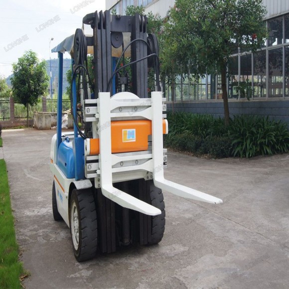 Поворотный позиционер вил  - 1 пар вил  CJX23D-C001 для вилочного погрузчика Поворотный позиционер вил  - 1 пар вил  CJX23D-C001 для вилочного погрузчика