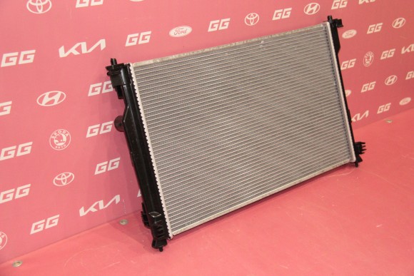 Радиатор двигателя для Toyota Camry V70 (17-23), каталожный номер 1640025130