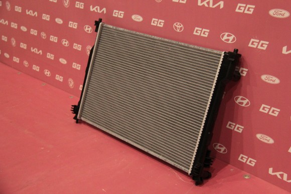 Радиатор двигателя для Toyota Camry V70 (17-23), каталожный номер 1640025130