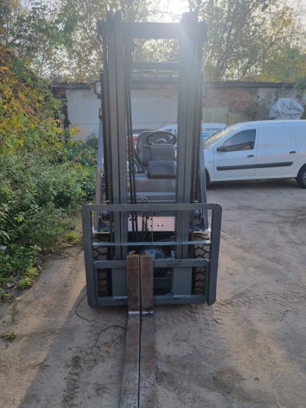 Вилочный погрузчик Nissan P1F1A15D Б\У, 2010 г. в. Вилочный погрузчик Nissan P1F1A15D Б\У, 2010 г. в.