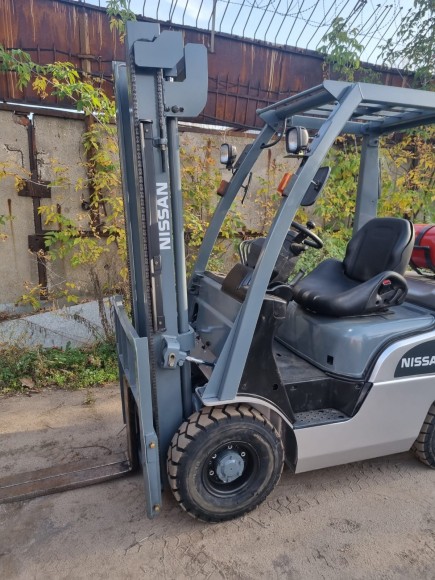 Вилочный погрузчик Nissan P1F1A15D Б\У, 2010 г. в. Вилочный погрузчик Nissan P1F1A15D Б\У, 2010 г. в.